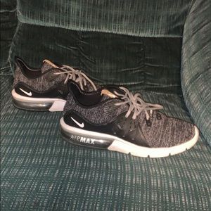 Men’s Nike air max sequent shoes size 9